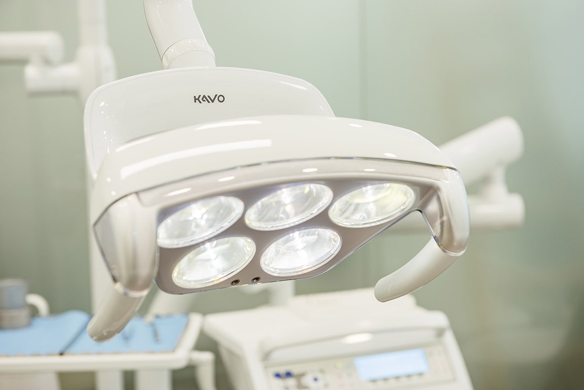 Zahnarztpraxis Memisi Aachen – Eingangsbereich