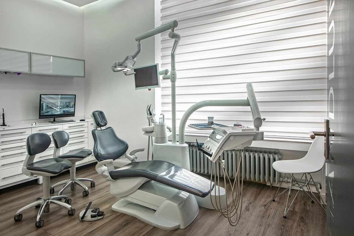 Zahnarztpraxis Memisi Aachen – Empfang